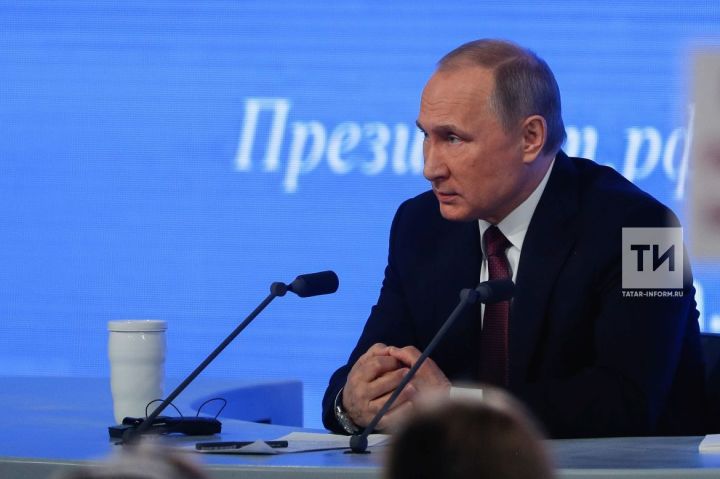 Путин назвал недостаточным уровень вакцинации в России