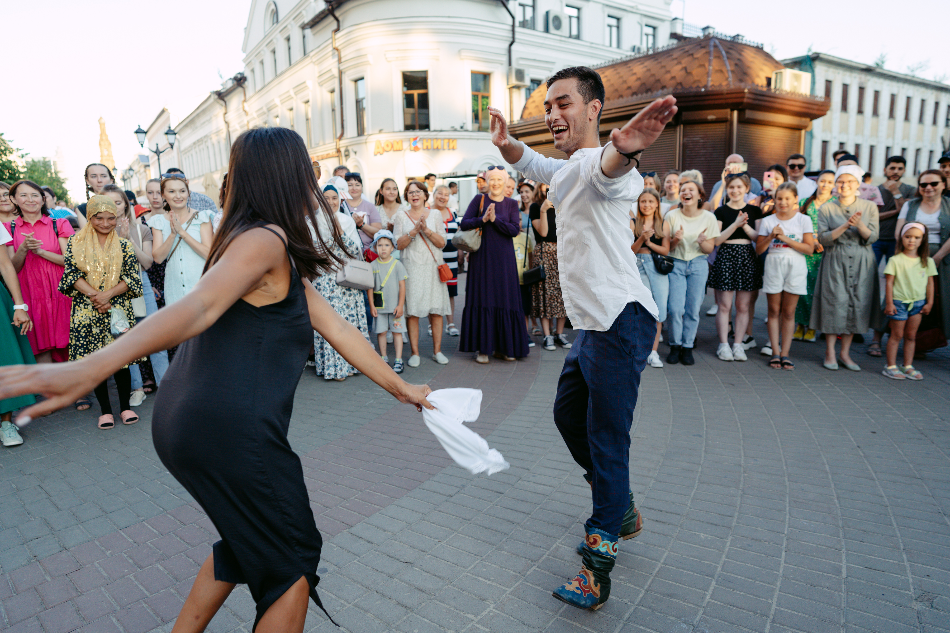 танцы на площади